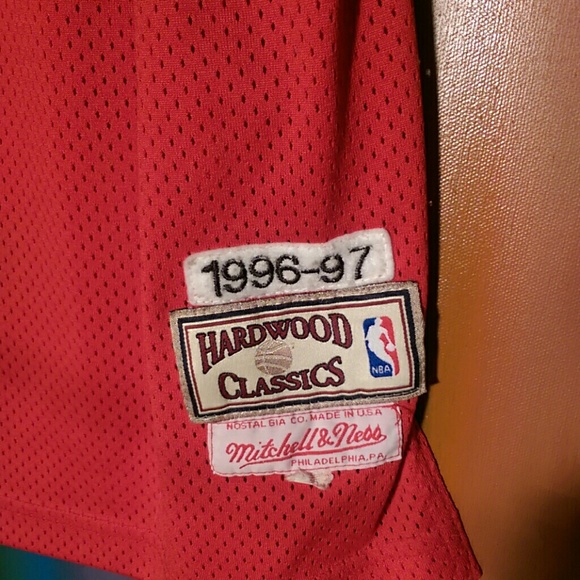 Mitchell & Ness Sixers Iverson Jersey - Picture 3 of 8